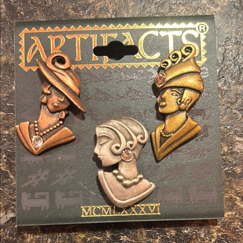 Artifacts Vintage Brooch Set